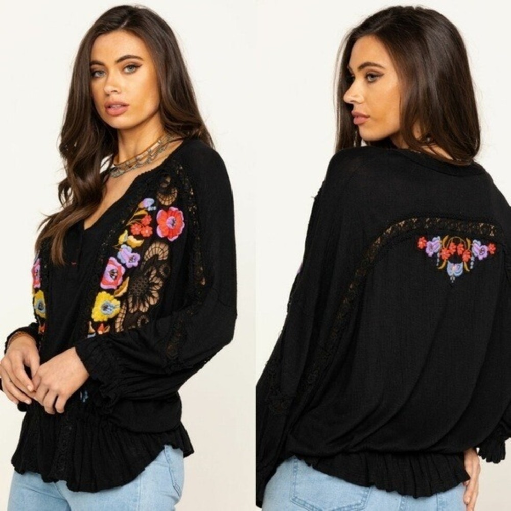 Free People Serafina Black Boho Floral Embroidered 3/4 Sleeve PeasantTop Size XS